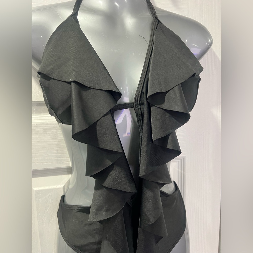 Black Ruffled Halter Swimsuit - Picture 5 of 7